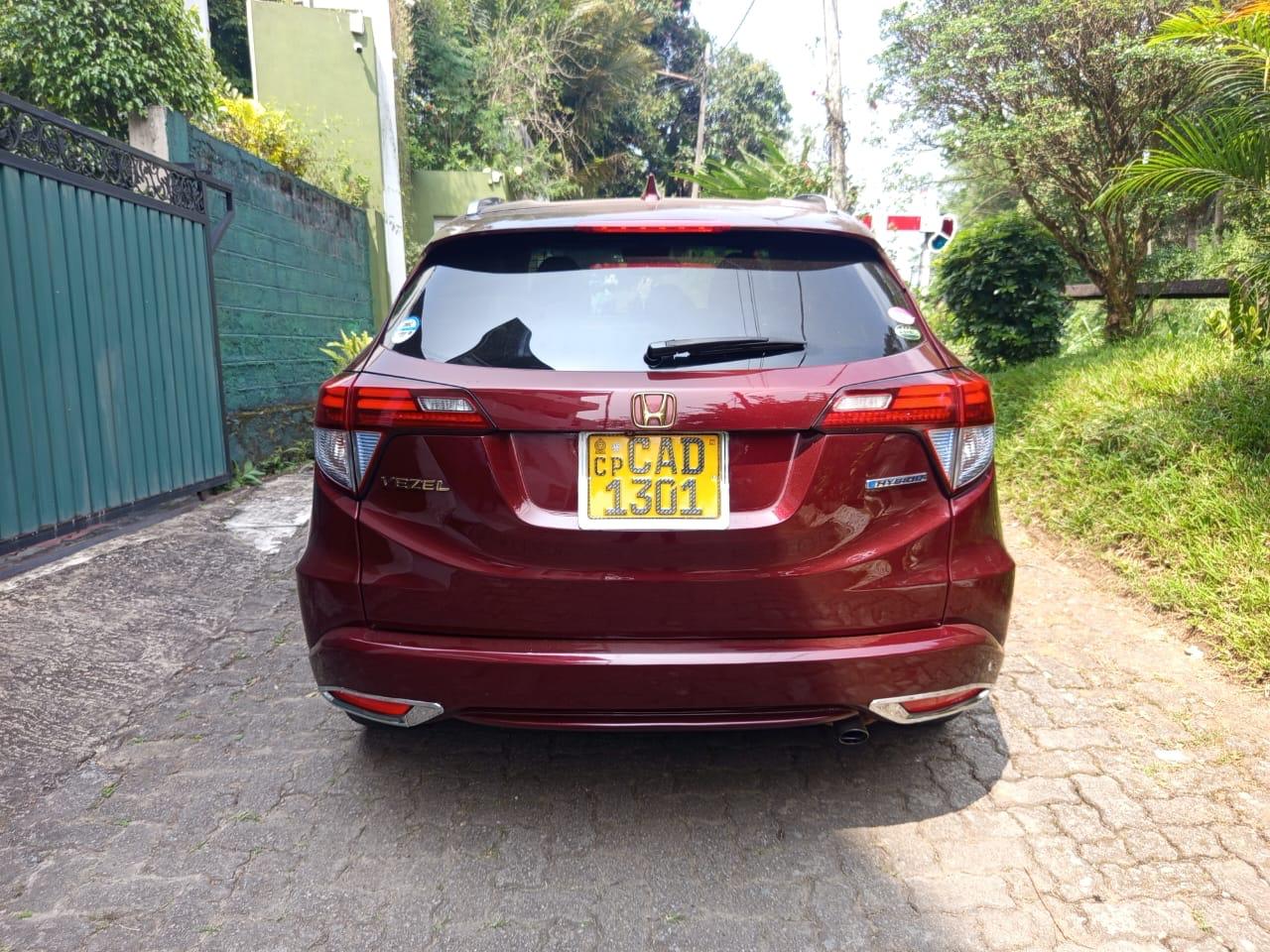 Go Lanka Tours Vehicle